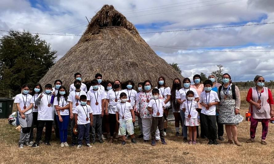 Niños y niñas participaron en la XV Escuela de Verano Mapuche en La Unión