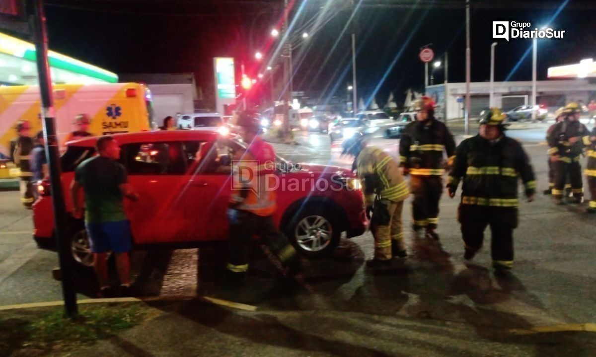 Bomberos se movilizó por accidente vehicular en Valdivia