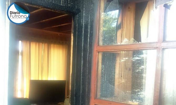 Futrono: Incendio afectó a vivienda en calle Los Tilos
