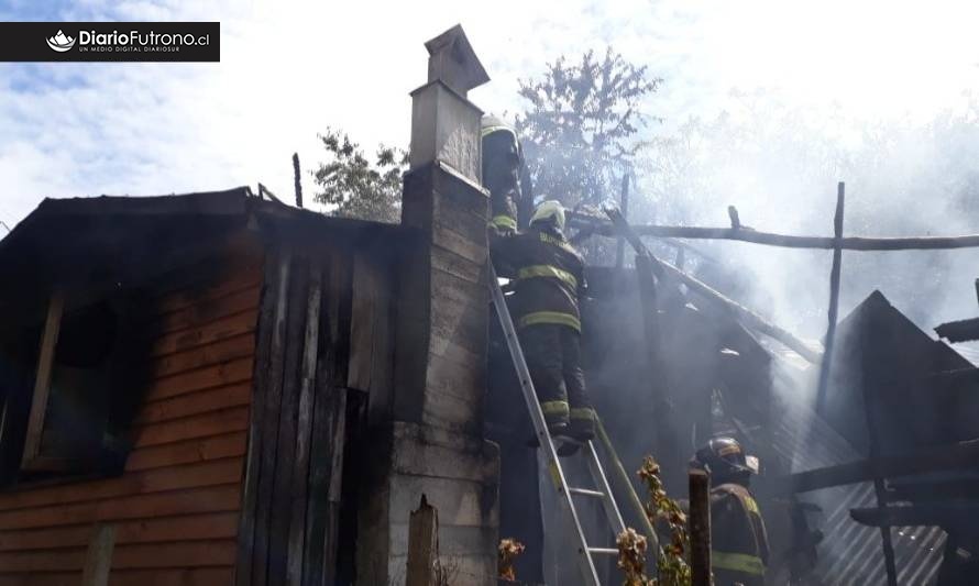 Incendio destruyó casa de matrimonio en Futrono