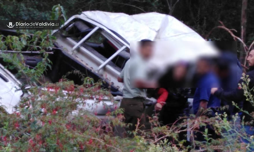 ÚLTIMA HORA: Camioneta volcó en Cuesta El Cero