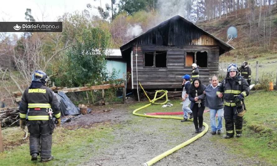 Bomberos evitó pérdida total de vivienda de adultos mayores afectada por incendio