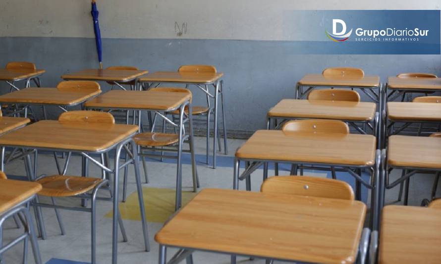 Suspenden clases presenciales en colegios de comunas en Transición
