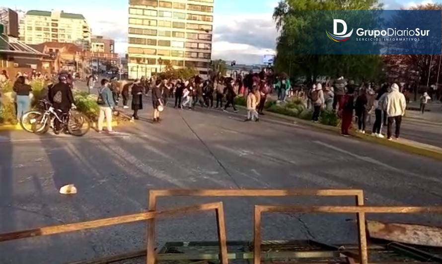 Disturbios de este lunes en Valdivia dejaron 5 detenidos