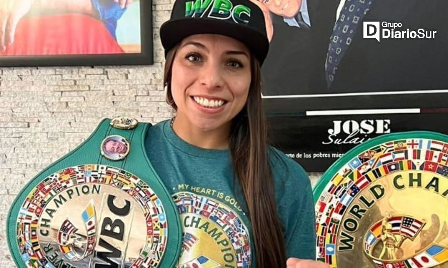 “Leona” Asenjo recibe cinturón de la WBC Silver en México